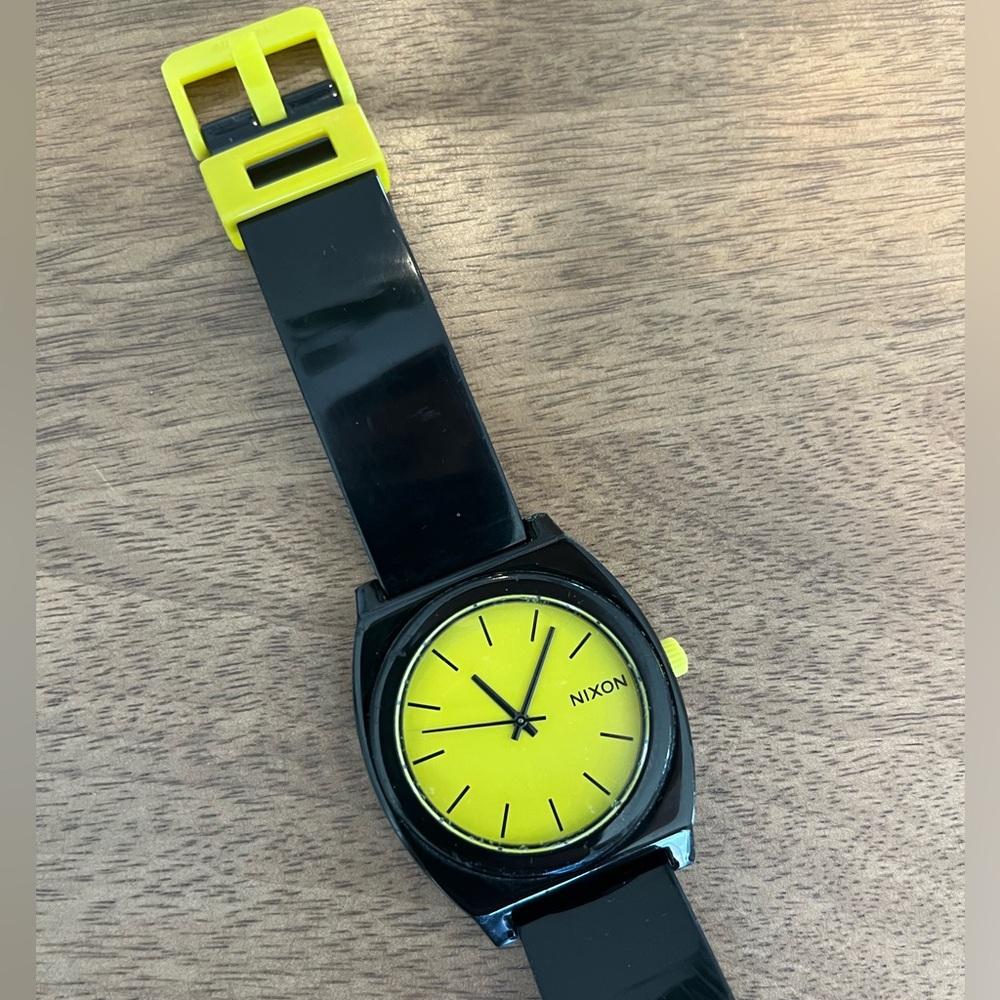 Nixon The Time Teller P Watch